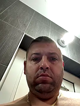 Snapshot of crazy88p chatting on November 2, 2025, 4:28 am crazy88p online show from November 2, 2025, 4:28 am