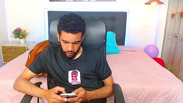 Snapshot of andresnoir_ chatting on December 18, 2025, 1:59 pm andresnoir online show from December 18, 2025, 1:59 pm