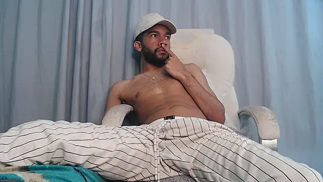 Snapshot of andresnoir_ chatting on October 16, 2025, 2:58 pm andresnoir online show from October 16, 2025, 2:58 pm