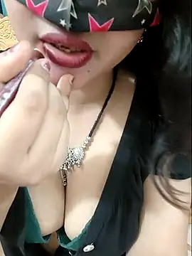 Beauty Queen Soniya online show from April 19, 2026, 6:10 pm