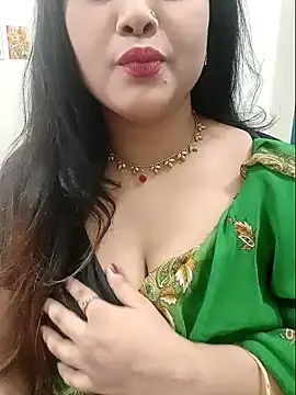 Snapshot of Beauty_Queen_Soniya chatting on July 20, 2026, 11:45 am Beauty Queen Soniya online show from July 20, 2026, 11:45 am