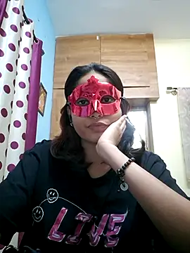 Ishaa Sharmaa online show from November 4, 2025, 2:21 pm