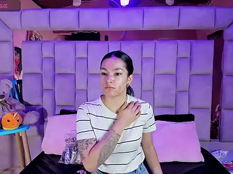 Gisell Squirt  online show from January 19, 2026, 12:31 pm