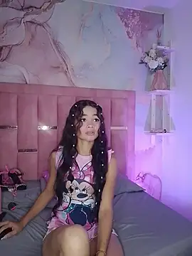 Isis Blaze online show from December 2, 2025, 3:07 am