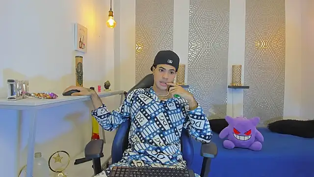 JacobBlackwell  online show from November 14, 2025, 7:17 pm