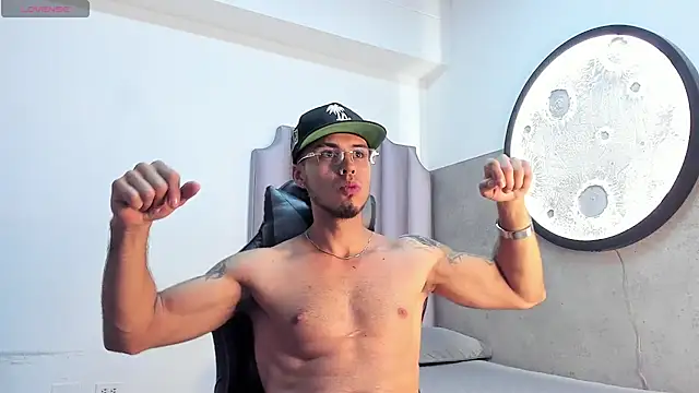 Rurik Jones online show from November 6, 2025, 12:20 pm