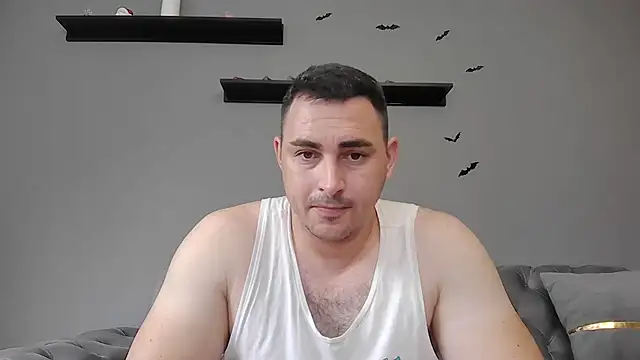 Snapshot of mastermute chatting on July 4, 2026, 6:31 am mastermute online show from July 4, 2026, 6:31 am