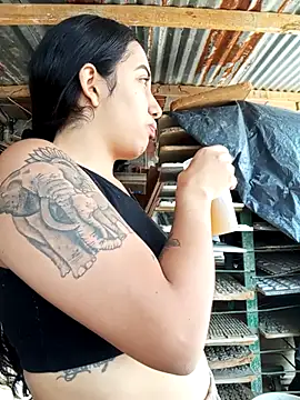 Queen sofya online show from October 25, 2025, 5:46 pm