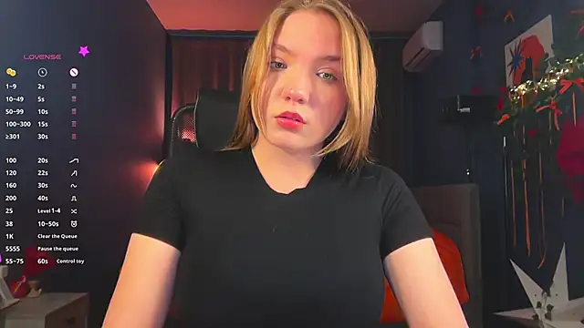 Snapshot of RebeccaEglitis chatting on May 7, 2026, 5:27 pm RebeccaEglitis online show from May 7, 2026, 5:27 pm