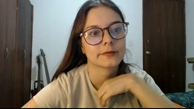 Snapshot of CarlaLorez chatting on February 27, 2026, 12:22 am CarlaLorez online show from February 27, 2026, 12:22 am