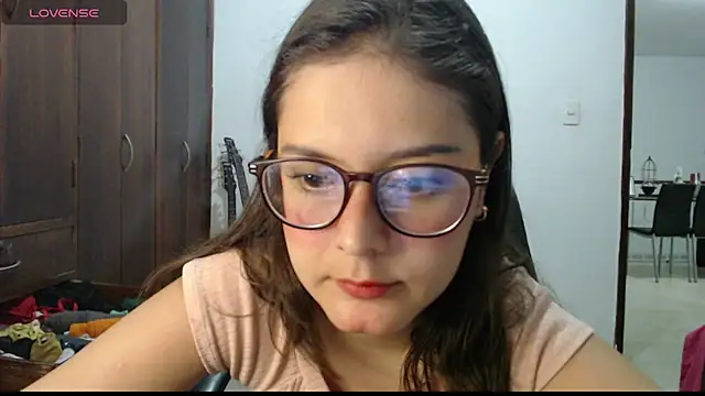 CarlaLorez online show from March 17, 2026, 1:08 am