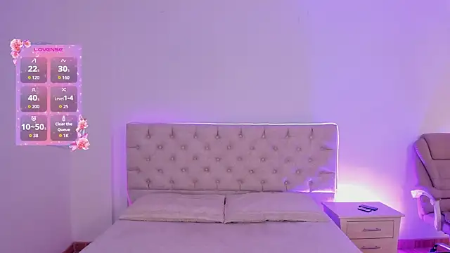 Snapshot of Nina_fox_0691 chatting on October 19, 2025, 2:20 pm Nina fox 0691 online show from October 19, 2025, 2:20 pm