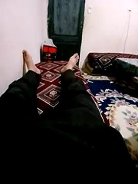 latarak321 online show from February 17, 2026, 6:05 pm