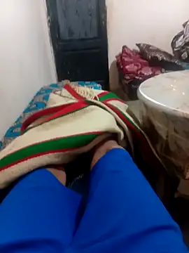 latarak321 online show from November 3, 2025, 8:12 pm