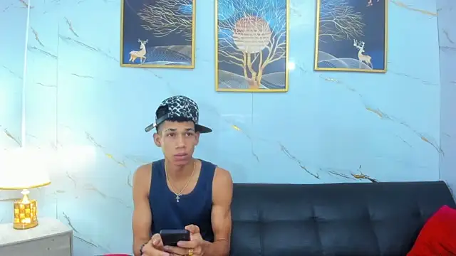 Little nicoll online show from April 15, 2026, 10:32 pm