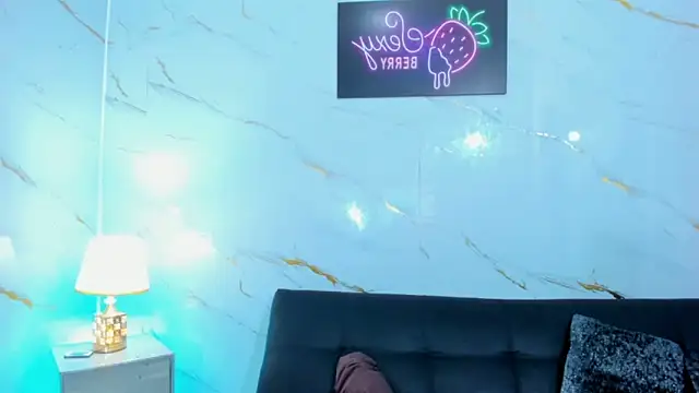 Snapshot of Little_nicoll chatting on February 23, 2026, 11:16 pm Little nicoll online show from February 23, 2026, 11:16 pm