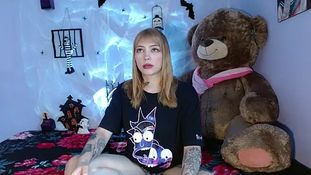 Himiiko toga online show from October 12, 2025, 8:21 pm