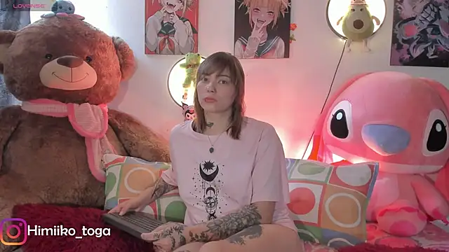 Snapshot of Himiiko_toga chatting on July 5, 2026, 5:42 pm Himiiko toga online show from July 5, 2026, 5:42 pm