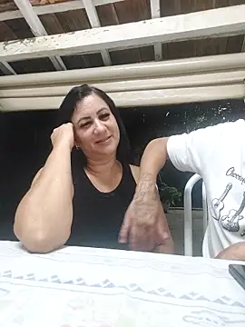 Snapshot of CleoHot25 chatting on November 13, 2025, 3:43 am CleoHot25 online show from November 13, 2025, 3:43 am