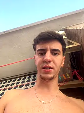 Snapshot of suarezz_ chatting on October 13, 2025, 2:18 pm suarezz online show from October 13, 2025, 2:18 pm