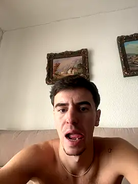 Snapshot of suarezz_ chatting on October 12, 2025, 2:40 pm suarezz online show from October 12, 2025, 2:40 pm