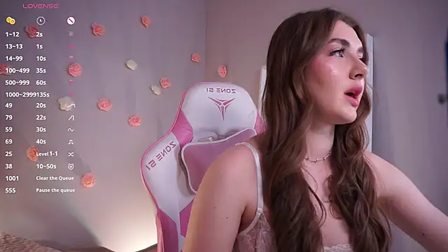 LureOfEva online show from April 5, 2026, 8:48 pm