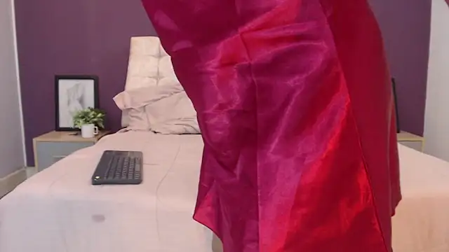 Snapshot of PaulinaColeman chatting on December 22, 2025, 3:50 am PaulinaColeman online show from December 22, 2025, 3:50 am