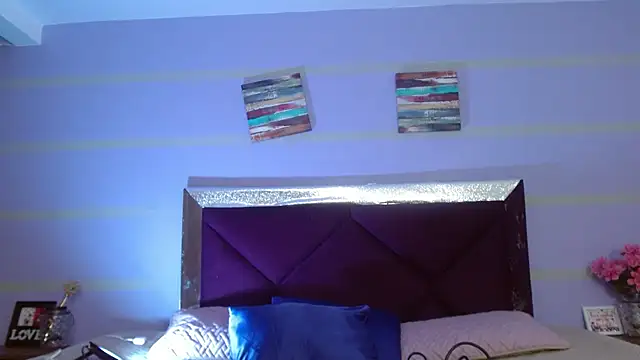 Snapshot of LizzyGrey_ chatting on November 28, 2025, 7:25 pm LizzyGrey online show from November 28, 2025, 7:25 pm