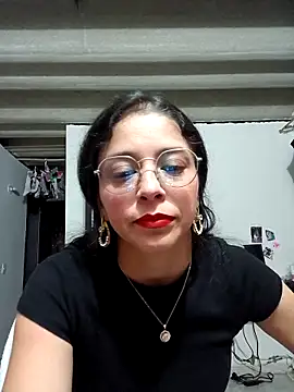 Snapshot of Eloisa_smith chatting on October 29, 2025, 5:06 am Eloisa smith online show from October 29, 2025, 5:06 am