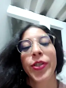 Snapshot of Eloisa_smith chatting on October 10, 2025, 4:35 am Eloisa smith online show from October 10, 2025, 4:35 am