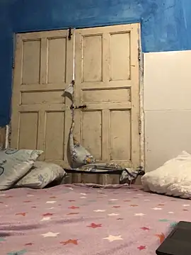 AliceXmoore online show from October 18, 2025, 3:14 pm