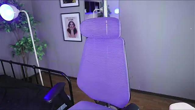 Snapshot of Bayonetta_doll chatting on February 12, 2026, 1:00 pm Bayonetta doll online show from February 12, 2026, 1:00 pm