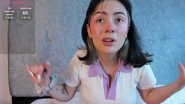 Mythical Girl online show from November 5, 2025, 7:50 pm