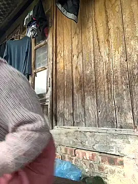 miemie-xx online show from October 29, 2025, 9:41 am