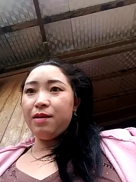 miemie-xx online show from October 31, 2025, 8:44 am