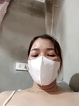 Snapshot of ladzy_sexy chatting on October 31, 2025, 5:48 am ladzy sexy online show from October 31, 2025, 5:48 am