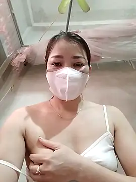 Snapshot of ladzy_sexy chatting on November 15, 2025, 4:27 am ladzy sexy online show from November 15, 2025, 4:27 am