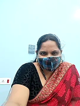 Snapshot of kajal-kajal1 chatting on November 3, 2025, 6:18 am kajal-kajal1 online show from November 3, 2025, 6:18 am