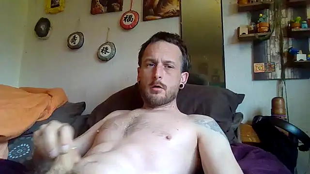 somrjines online show from March 31, 2026, 9:33 am