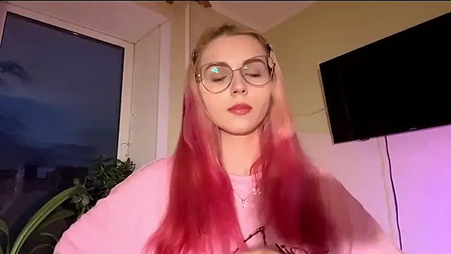 CherlynBlose online show from October 15, 2025, 2:25 pm