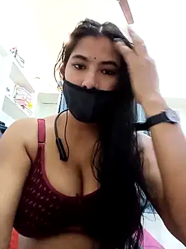 Hot radhaji online show from April 19, 2026, 8:15 am