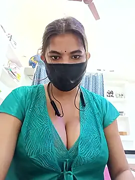 Hot radhaji online show from April 6, 2026, 4:57 am