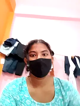 Hot radhaji online show from November 18, 2025, 10:40 am