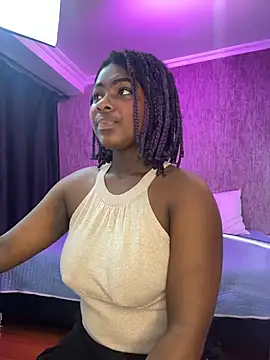 KarinaFlowers  online show from April 21, 2026, 12:12 pm