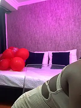 KarinaFlowers  online show from February 20, 2026, 12:07 pm