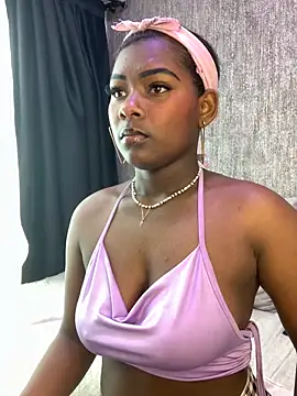 KarinaFlowers  online show from November 13, 2025, 12:31 pm