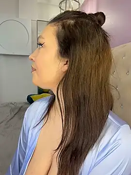 ClaraPasssion online show from March 3, 2026, 8:05 pm