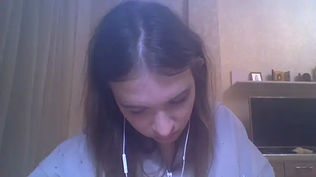 Snapshot of CeyaLier chatting on October 14, 2025, 4:07 pm CeyaLier online show from October 14, 2025, 4:07 pm