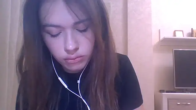 Snapshot of CeyaLier chatting on October 17, 2025, 4:09 pm CeyaLier online show from October 17, 2025, 4:09 pm