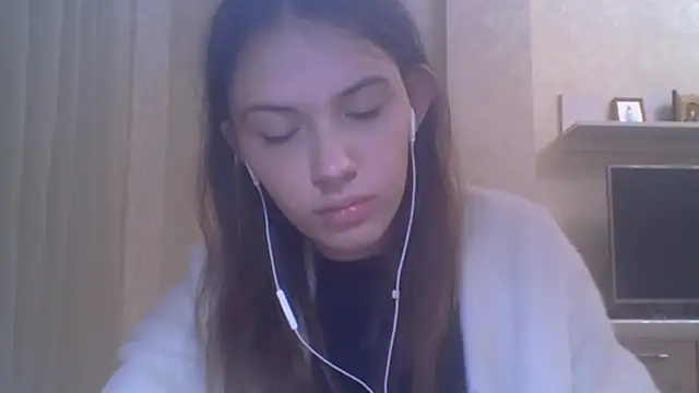 Snapshot of CeyaLier chatting on October 16, 2025, 4:04 pm CeyaLier online show from October 16, 2025, 4:04 pm